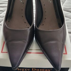 Peter Dumas brown pumps